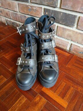 Converse Women’s Chuck 70 De Luxe Heel Hi Boots Size 8 Brown/Black/Silver